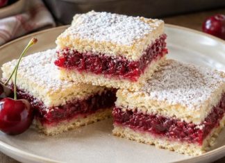 Sočna voćna pita sa višnjama – mekana, mirisna i jednostavna… Sočna voćna pita sa višnjama – mekana, mirisna i jednostavna… - featured image