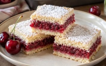 Sočna voćna pita sa višnjama – mekana, mirisna i jednostavna… Sočna voćna pita sa višnjama – mekana, mirisna i jednostavna… - featured image