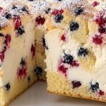 UKUSNA KREMASTA TORTA-PITA S BOBIČASTIM VOĆEM 🍓🫐🤤 savršen spoj prhkog tijesta, nježne kreme i sočnog voća! UKUSNA KREMASTA TORTA-PITA S BOBIČASTIM VOĆEM 🍓🫐🤤 savršen spoj prhkog tijesta, nježne kreme i sočnog voća! - featured image