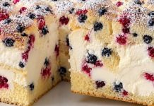 UKUSNA KREMASTA TORTA-PITA S BOBIČASTIM VOĆEM 🍓🫐🤤 savršen spoj prhkog tijesta, nježne kreme i sočnog voća! UKUSNA KREMASTA TORTA-PITA S BOBIČASTIM VOĆEM 🍓🫐🤤 savršen spoj prhkog tijesta, nježne kreme i sočnog voća! - featured image
