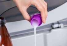Ovu grešku svi prave: Evo kako treba sipati omekšivač da bi veš divno mirisao sedmicama Ovu grešku svi prave: Evo kako treba sipati omekšivač da bi veš divno mirisao sedmicama - featured image