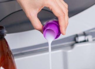 Ovu grešku svi prave: Evo kako treba sipati omekšivač da bi veš divno mirisao sedmicama Ovu grešku svi prave: Evo kako treba sipati omekšivač da bi veš divno mirisao sedmicama - featured image