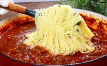 FANTASTIČAN BOLONJEZE SOS Sledeći dan je još BOLJI – BOGATOG ukusa i SAVRŠENO začinjen! FANTASTIČAN BOLONJEZE SOS Sledeći dan je još BOLJI – BOGATOG ukusa i SAVRŠENO začinjen! - featured image