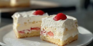 Tražite recept za kolač s jagodama? Ovaj popis od 30 recepata je sve što vam treba Tražite recept za kolač s jagodama? Ovaj popis od 30 recepata je sve što vam treba - featured image