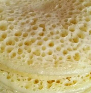 MAROKANSKE PALAČINKE SA 1000 RUPA MAROKANSKE PALAČINKE SA 1000 RUPA - featured image