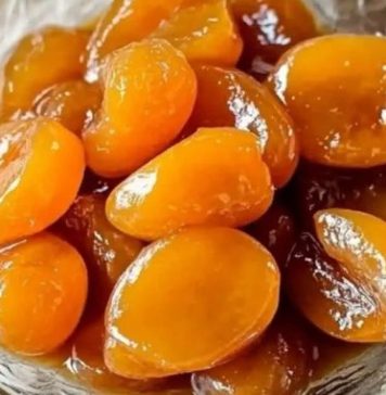 Od 5 kg šljiva napravila sam 12 tegli starinskog slatka – svaka šljiva ostala je cijela! Od 5 kg šljiva napravila sam 12 tegli starinskog slatka – svaka šljiva ostala je cijela! - featured image