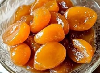 Od 5 kg šljiva napravila sam 12 tegli starinskog slatka – svaka šljiva ostala je cijela! Od 5 kg šljiva napravila sam 12 tegli starinskog slatka – svaka šljiva ostala je cijela! - featured image