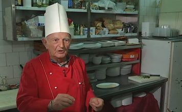 25 godina kuhao je Titu, a sad je otkrio svoj recept za najbolji ajvar: Jedan sastojak nikad ne dodaje 25 godina kuhao je Titu, a sad je otkrio svoj recept za najbolji ajvar: Jedan sastojak nikad ne dodaje - featured image