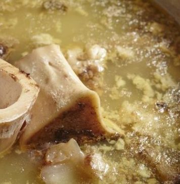 Supa od kostiju: Ubrzava metabolizam, jača imunitet, reguliše rad creva Supa od kostiju: Ubrzava metabolizam, jača imunitet, reguliše rad creva - featured image
