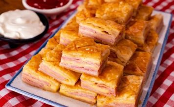 BRZA VEČERICA OD SAMO 4 SASTOJKA:Pita od lisnatog tijesta sa sirom i šunkom BRZA VEČERICA OD SAMO 4 SASTOJKA:Pita od lisnatog tijesta sa sirom i šunkom - featured image