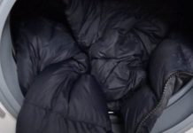 Ovo je najvažnije pravilo kada perete zimske jakne: Evo šta treba ubaciti u bubanj mašine Ovo je najvažnije pravilo kada perete zimske jakne: Evo šta treba ubaciti u bubanj mašine - featured image