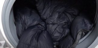 Ovo je najvažnije pravilo kada perete zimske jakne: Evo šta treba ubaciti u bubanj mašine Ovo je najvažnije pravilo kada perete zimske jakne: Evo šta treba ubaciti u bubanj mašine - featured image