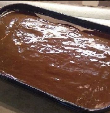 JEDNOSTAVNE ČOKOLADNE KOCKE KOJE ĆE VAS OBORITI SA NOGU JEDNOSTAVNE ČOKOLADNE KOCKE KOJE ĆE VAS OBORITI SA NOGU - featured image