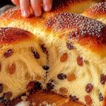 💥 TIJESTO KOJE RASTE KAO BALON! 🎈Ovo je najbolja pogača s grožđicama, mekana poput pamuka, koja se lista u nježne niti i ostaje svježa i mekana danima. 🍇🍞😍 💥 TIJESTO KOJE RASTE KAO BALON! 🎈Ovo je najbolja pogača s grožđicama, mekana poput pamuka, koja se lista u nježne niti i ostaje svježa i mekana danima. 🍇🍞😍 - featured image