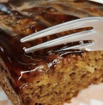 Karamel gris kolač s jabukama i orasima… Umuti, izlij i ispeci – brz i ukusan kolač za svaki dan. Karamel gris kolač s jabukama i orasima… Umuti, izlij i ispeci – brz i ukusan kolač za svaki dan. - featured image